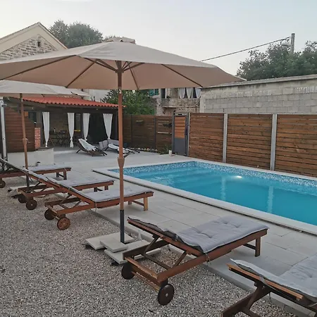 Malic Διαμέρισμα *