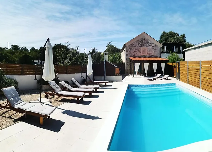 Apartments Malic Pridraga