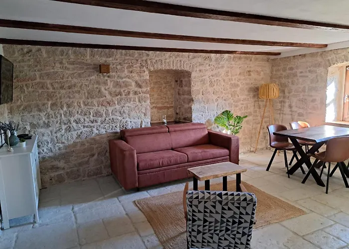 Malic Διαμέρισμα *