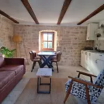 Apartments Malic * Pridraga