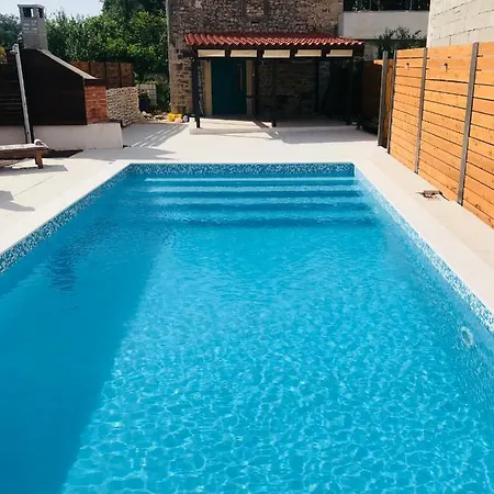 Malic アパート Pridraga