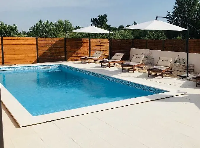 Apartments Malic Pridraga